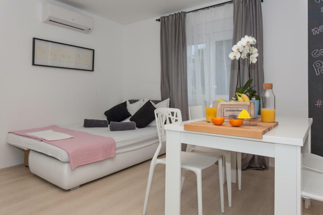 Apartmani Pocco Locco Biograd Na Moru Dış mekan fotoğraf